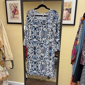 Stylish Blue and White Patterned Dress